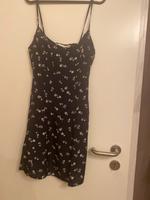 Dünnes Sommerkleid/Strandkleid mit dünnen Trägen + tollem Rücken Nordrhein-Westfalen - Remscheid Vorschau