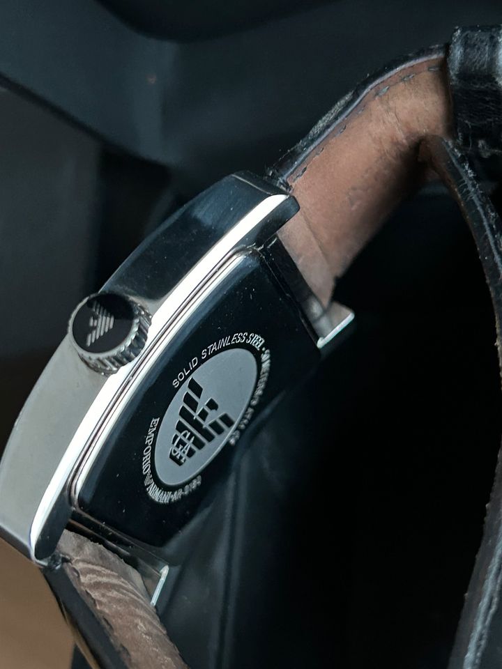 Emporio Armani  AR0180 Herren Leder Armband Uhr in Gladbeck