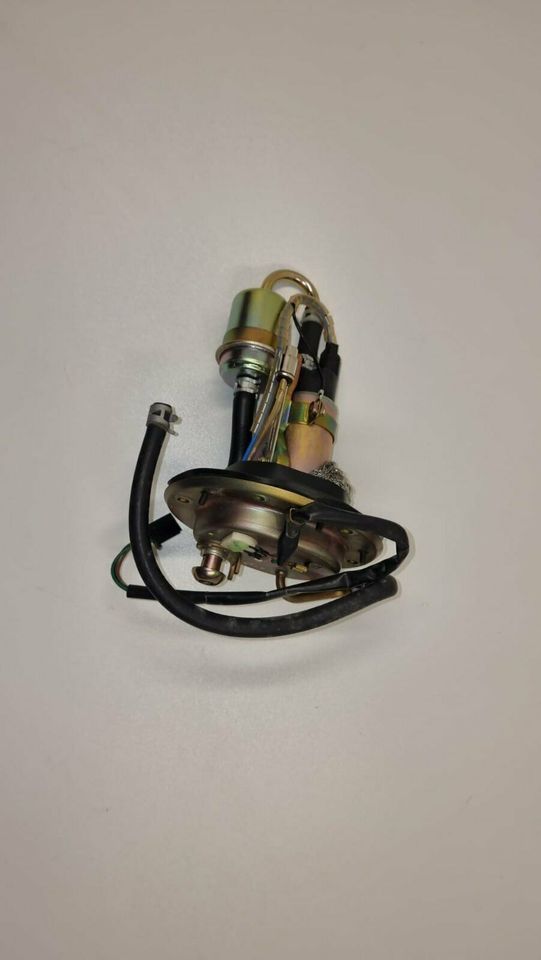 CBR 900RR 954 SC50 Benzinpumpe Fuel Pump in Dortmund