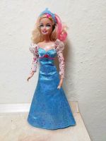 Eine süsse süsse Barbie-Prinzessin mit 2 Kleidern Dresden - Mobschatz Vorschau