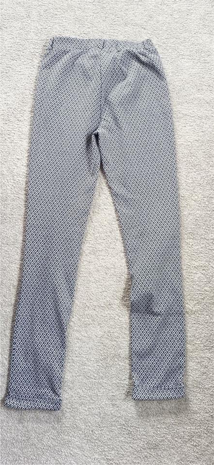 AJC tolle Hose cooles Muster tolle Qualität Gr. 36 in Reichenbach (Vogtland)