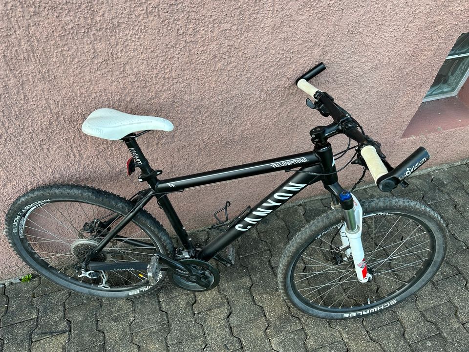 Fahrrad Canyon Yellowstone F6 M, schwarz, 26 Zoll in Neuhausen