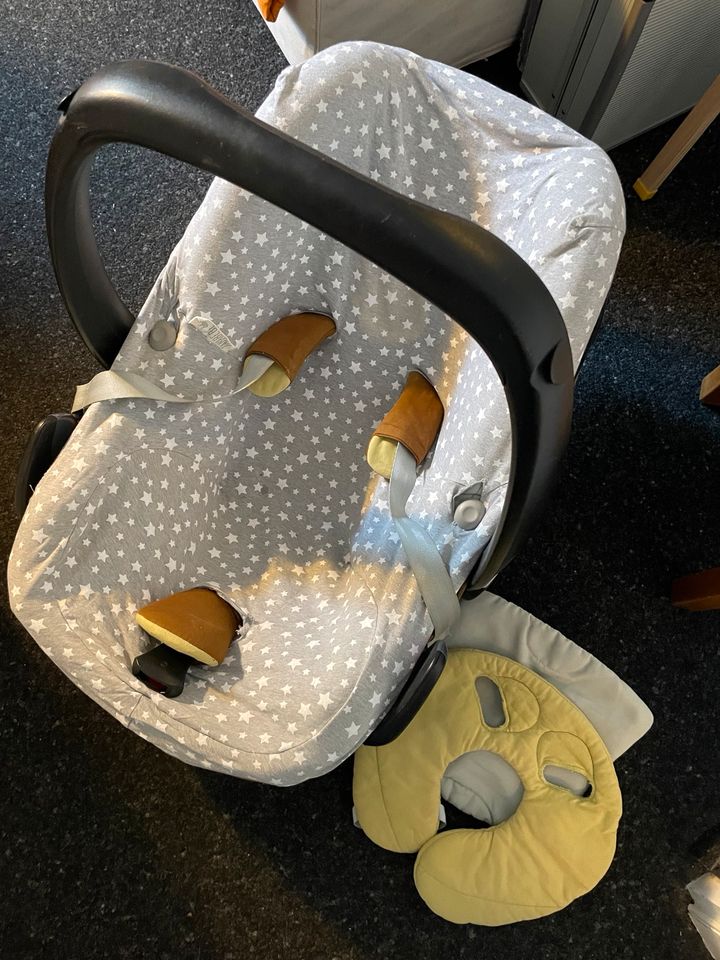 Maxi Cosi Babyschale Auto in Fellbach