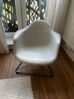 Vitra LAR Lounge Chair Farbton: Kieselstein Düsseldorf - Bilk Vorschau