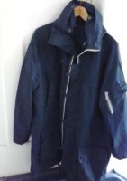 Dunkel Blaue Jacke mit Kapuze große Herren-Jacke Berlin - Reinickendorf Vorschau