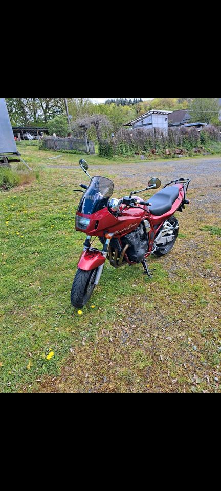 Suzuki Bandit S1200 in Niederaula