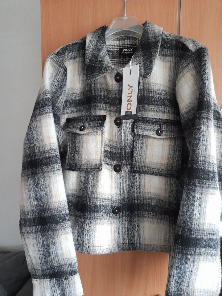 NEU m. Etikett ONLY leichte Damen Jacke kariert Gr XL Karomuster in Essen