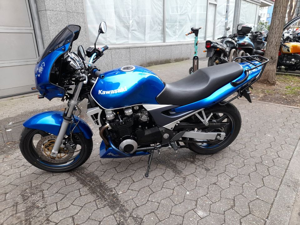 Kawasaki ZR 7 in Düsseldorf