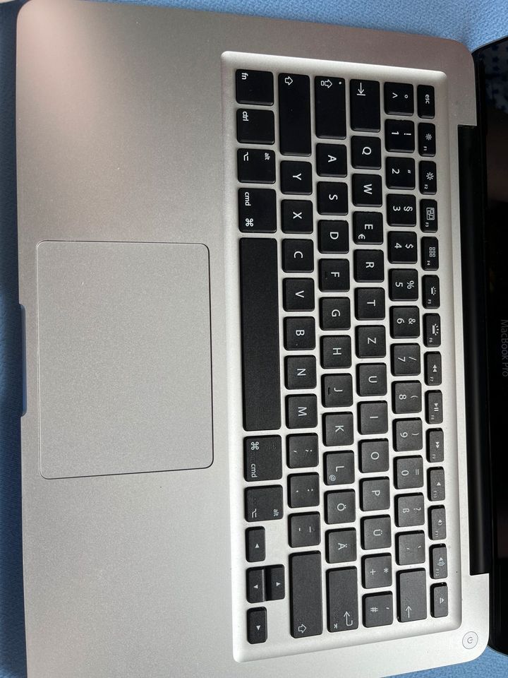 MacBook Pro (2012) + Ladekabel in Berlin