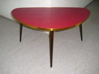 Schöner großer neuwertiger Nierentisch Coffee Table D=110cm rot Bayern - Gauting Vorschau