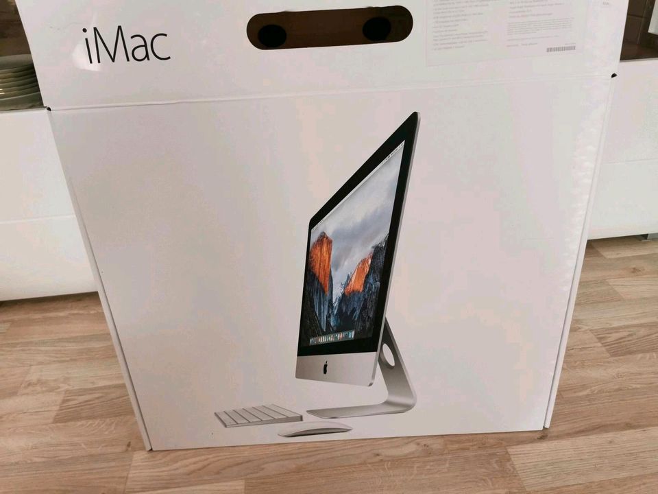 iMac 21,5 Zoll - i5 - 8GB DDR3 - 1TB Festplatte in Berlin