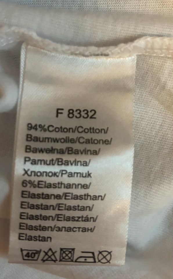 Lacoste Shirt Gr. S Weiß Schriftzug neu in Berlin