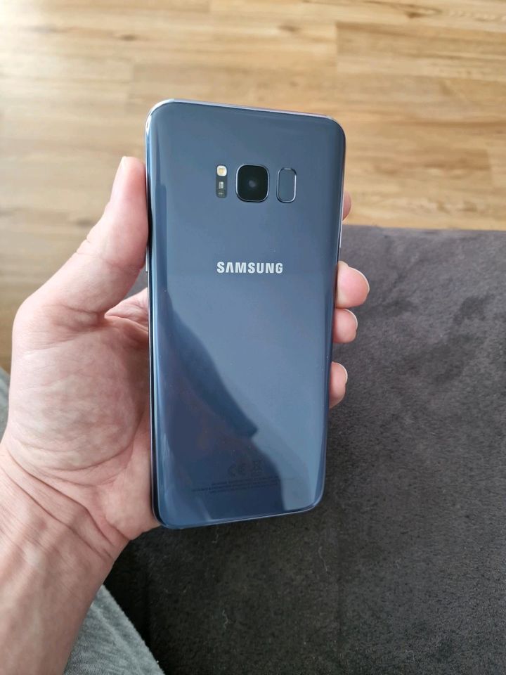 Samsung galaxy s8+ in Böblingen