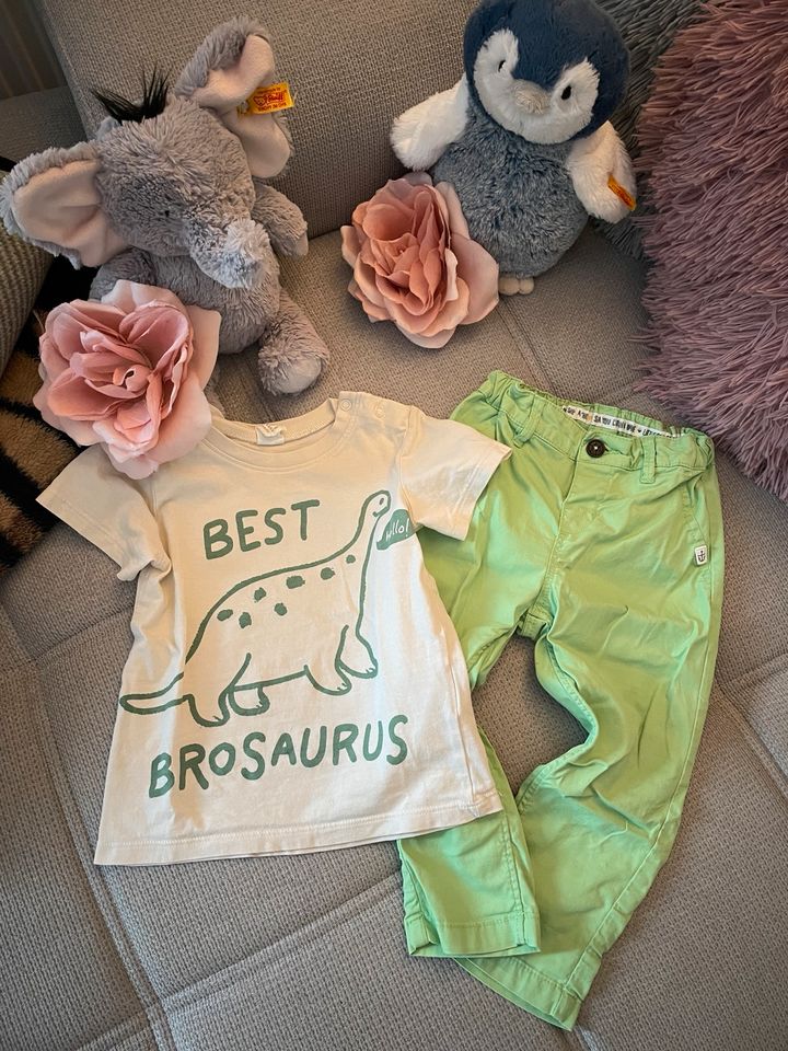 ✨H&M✨ Best BROsaurus Shirt u. Chinohose, Gr. 86 in Bochum