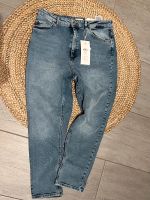 Only Mom Jeans Veneda XL 32 light blue hellblau Jeans Nordrhein-Westfalen - Hagen Vorschau
