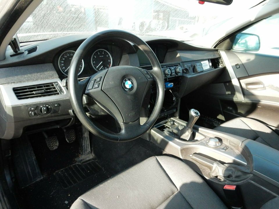 BMW E60 520i Limo Ersatzteileträger titan-silber M54 VN8261 in Heilsbronn