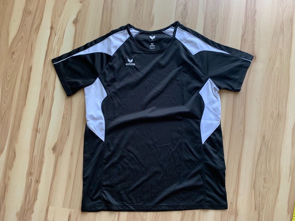 Erima Sportshirt Laufshirt Größe 48 Damen schwarz weiß in Hessen -  Willingshausen | eBay Kleinanzeigen ist jetzt Kleinanzeigen