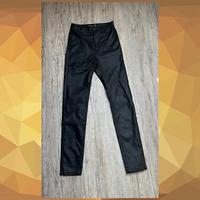 Stradivarius / Größe 38 / lange Hose / schwarz glänzend Hessen - Körle Vorschau