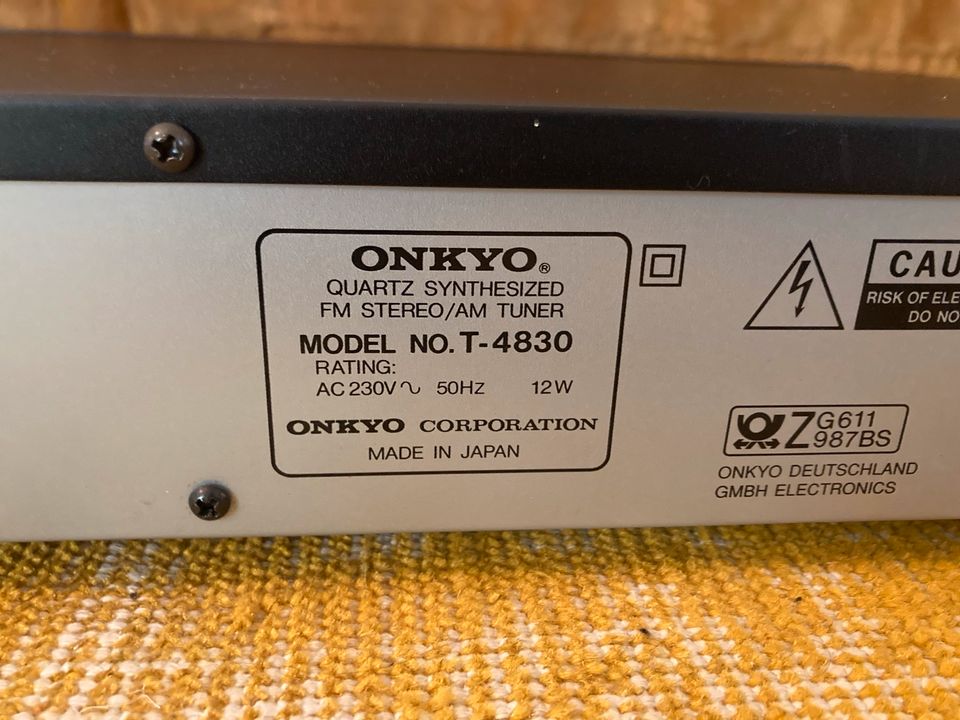 ONKYO T-4830 Tuner in Düsseldorf