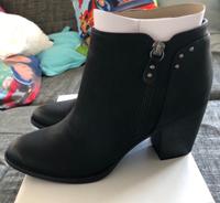 Stiefeletten NEU mit Reißverschluss Nordrhein-Westfalen - Herzogenrath Vorschau