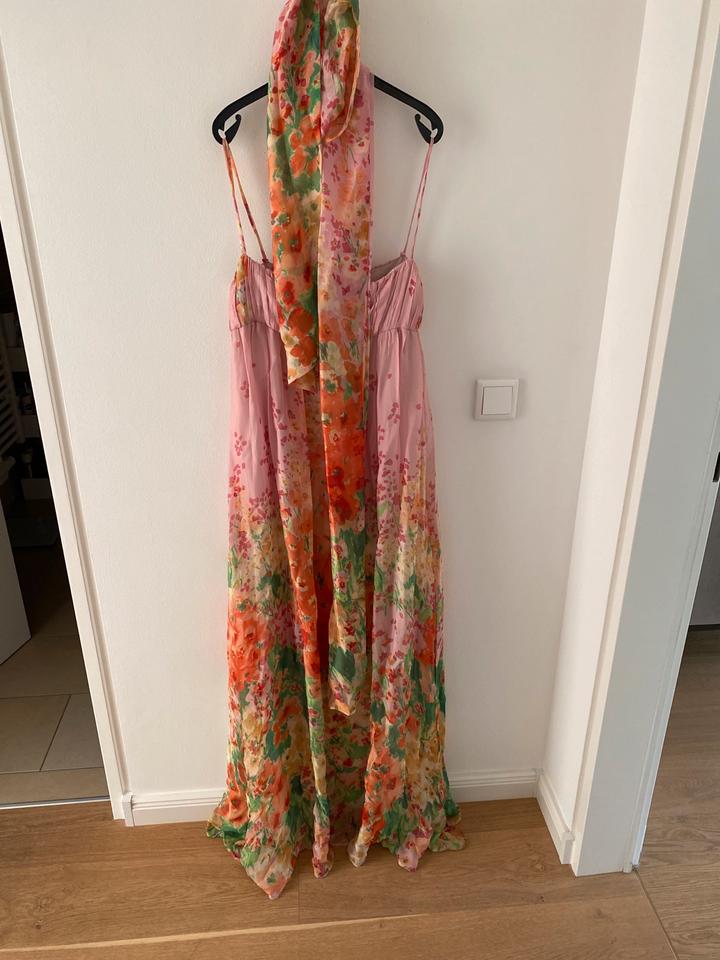 Hochzeit Abendkleid ball party neuwertig gr M Zara rosa floral in München