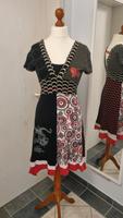 Desigual Kleid rot schwarz Gr L Niedersachsen - Vechelde Vorschau