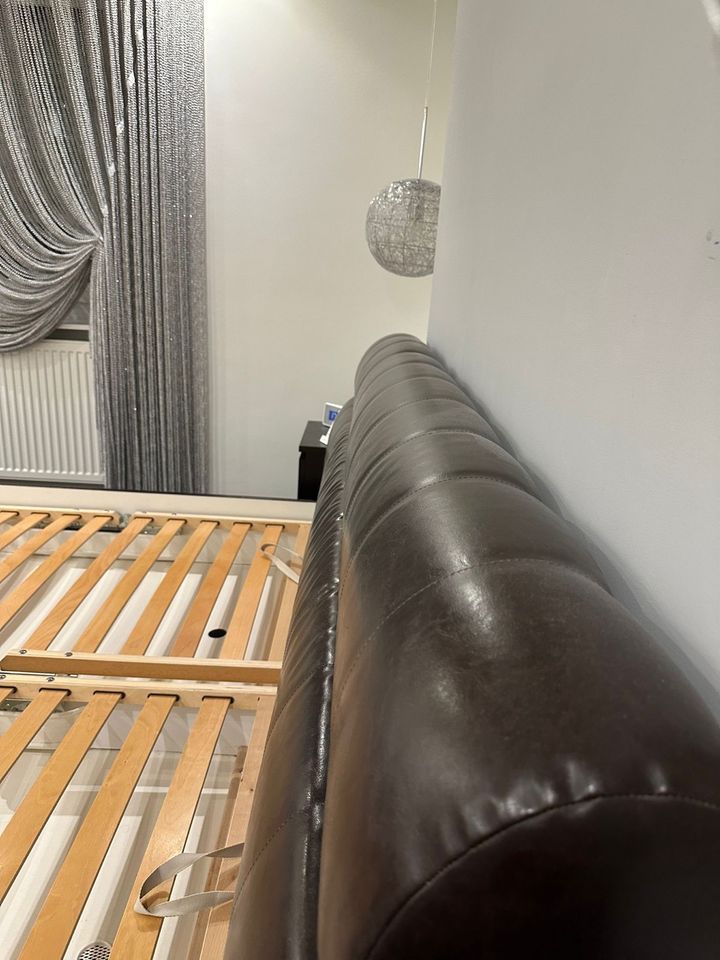 Doppelbett mit Bettkasten/muss dringend weg!!! in Nürnberg (Mittelfr)