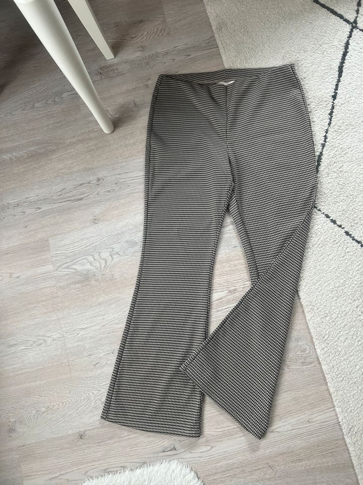 H&M elastische Hose in Senden