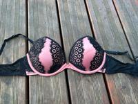 Hunkemöller Noir BH, 80B, schwarz/rosa Frankfurt am Main - Nieder-Eschbach Vorschau