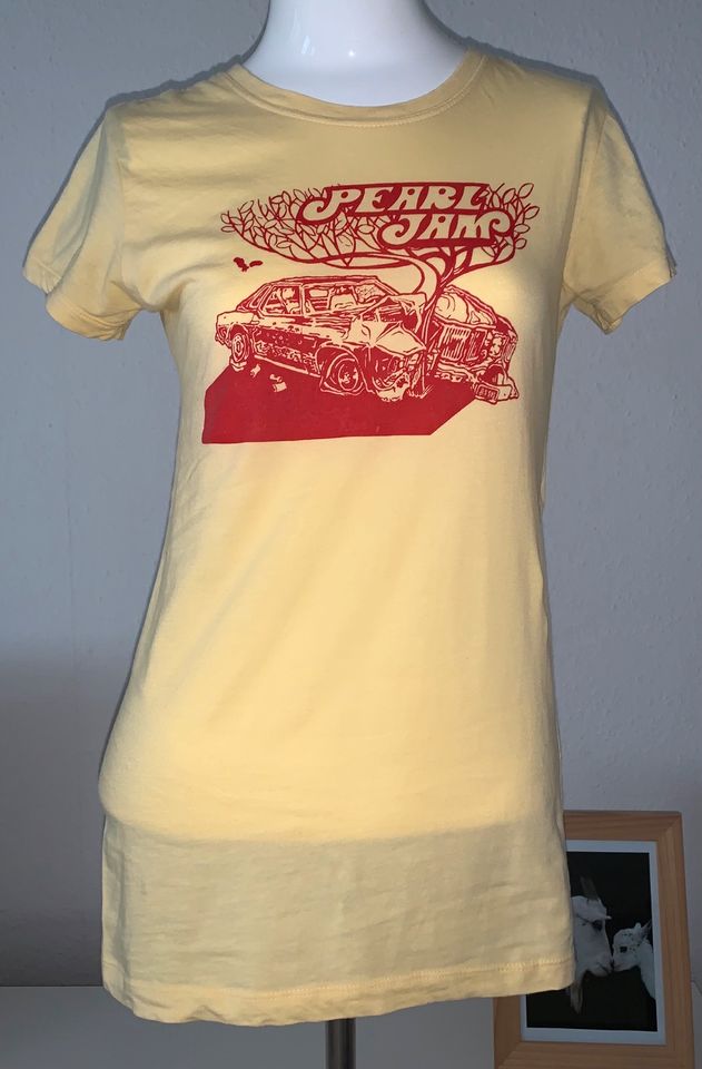 Pearl Jam Band Shirt Girls gelb-rot "Crash" S in Berlin