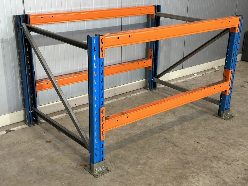 Werkbankgestell / Stow NS / Werkbank 1.550x800 mm Werktisch Tisch in Hesel