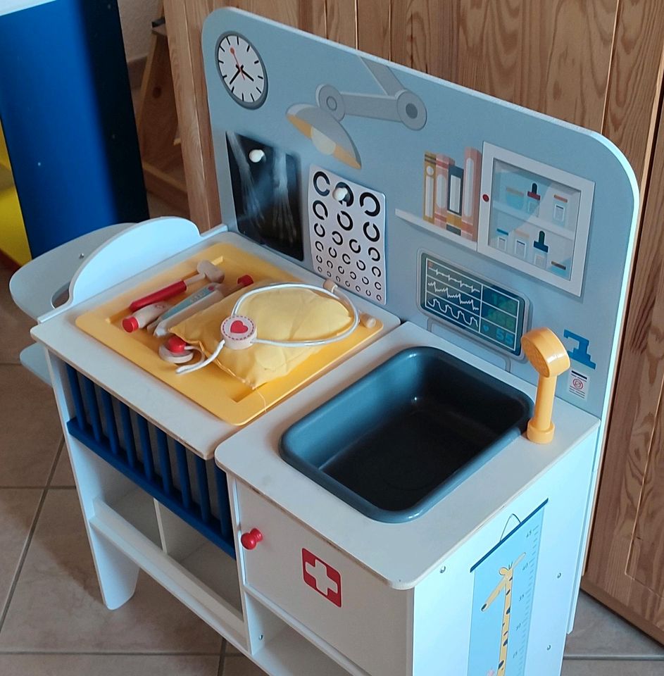 Playtive 2 in 1 Baby-Klinik und Tierarzt mit viel Zubehör in Bayern -  Moosthenning | Weitere Spielzeug günstig kaufen, gebraucht oder neu | eBay  Kleinanzeigen ist jetzt Kleinanzeigen