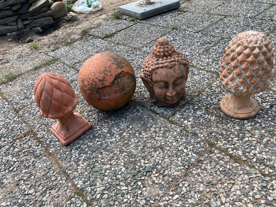 Ton Buddha Deko Kugel Garten in Iserlohn