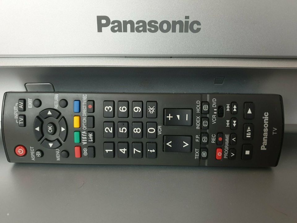 Panasonic und Toshiba LCD Fernseher TV in Bottrop