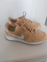 Nike Turnschuhe Gr.38 Berlin - Treptow Vorschau