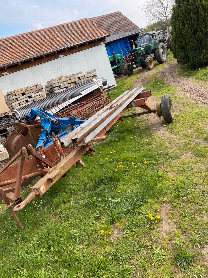 Anhänger gestell Rahmen Holz Rückewagen in Hohendubrau
