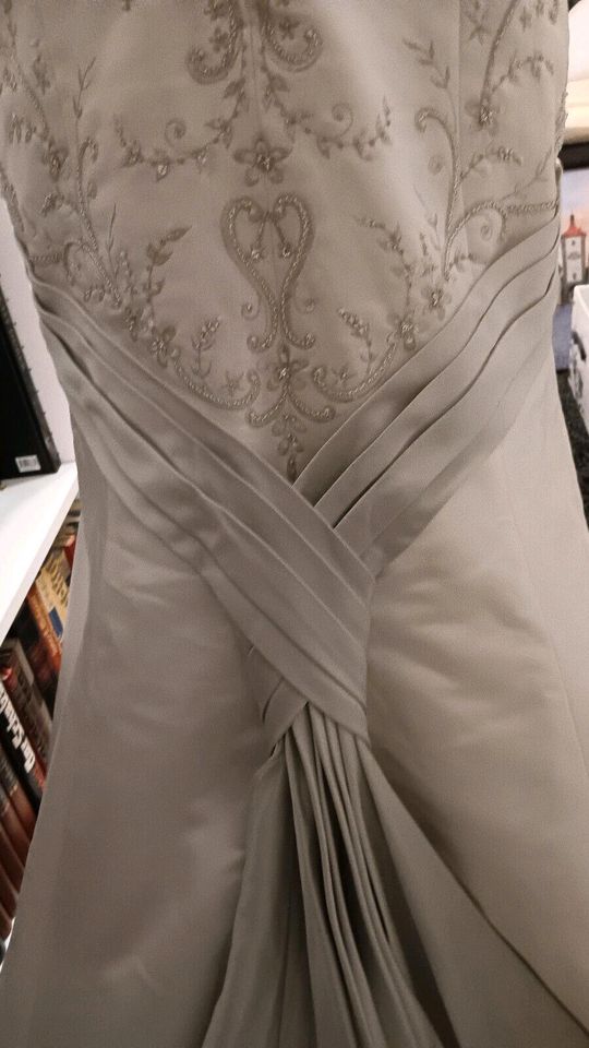 Brautkleid Elegantes Hochzeitskleid Bandeau Gr. 36 in Bruchmühlbach-Miesau