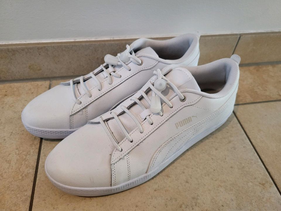 Puma Sneaker weiß 42 neuwertig 2x getragen in Altendorf