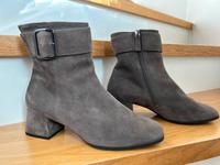 Tolle Högl Stiefeletten Wildleder NEU Gr. 6 / 39 taupe Nordrhein-Westfalen - Ratingen Vorschau