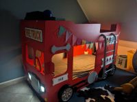 Feuerwehrauto Kinderhochbett Spielbett Nordrhein-Westfalen - Neuss Vorschau