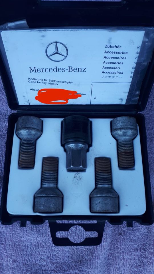 Mercedes Radsicherungen Leichtmetalräder B66470155 in Stein