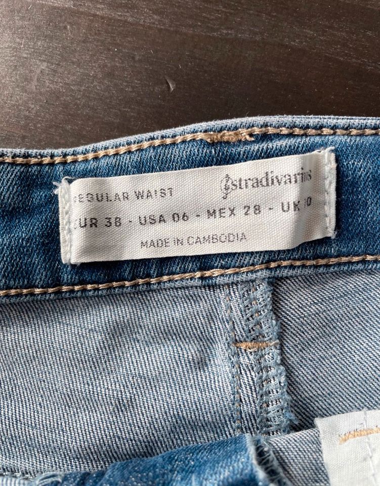 Stradivarius Jeans Shorts in Hannover