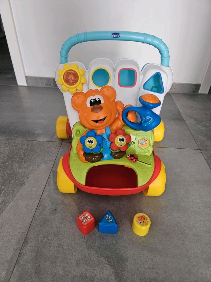 Kostenlos.Babyschale ABC- Lauflernwagen Chicco in Gladenbach