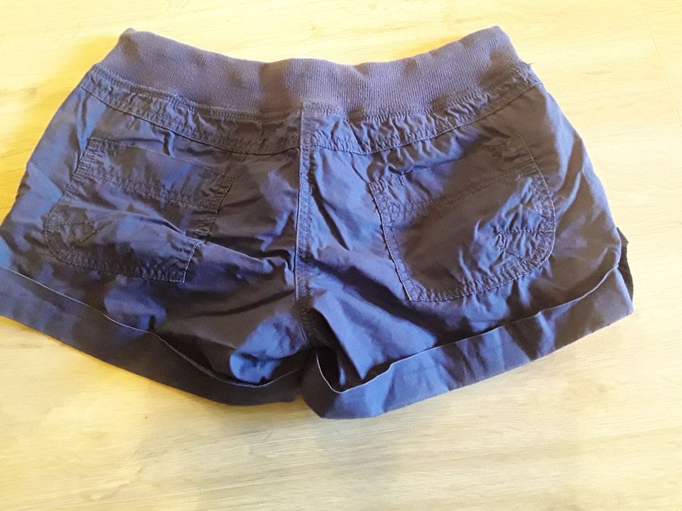 Damenshorts von Orsay, Größe 36 in Pfronten