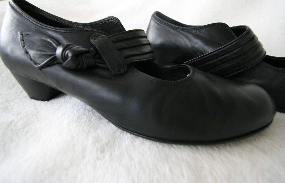 Schwarze Gabor Pumps Schuhe Echt Leder Gr. 38,5 5,5 in Theismühlen