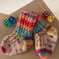 Selbstgestrickte Babysocken Gr.17/18 aus Schurwolle mit Muster Rheinland-Pfalz - Mainz Vorschau