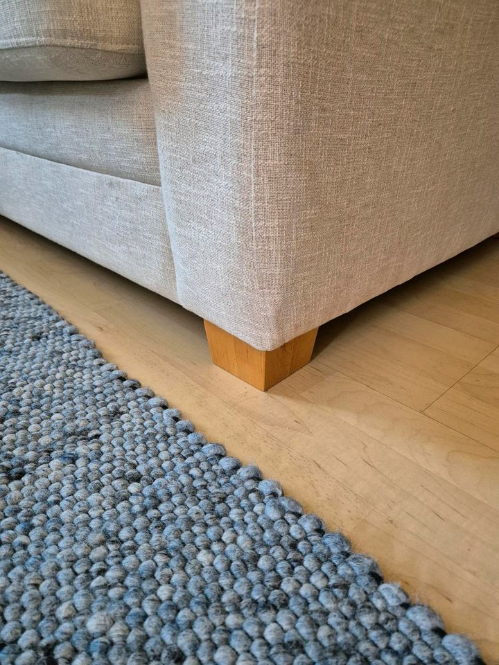 Gepflegtes 2er Sofa Couch - sehr hochwertige Qualität in Niebüll
