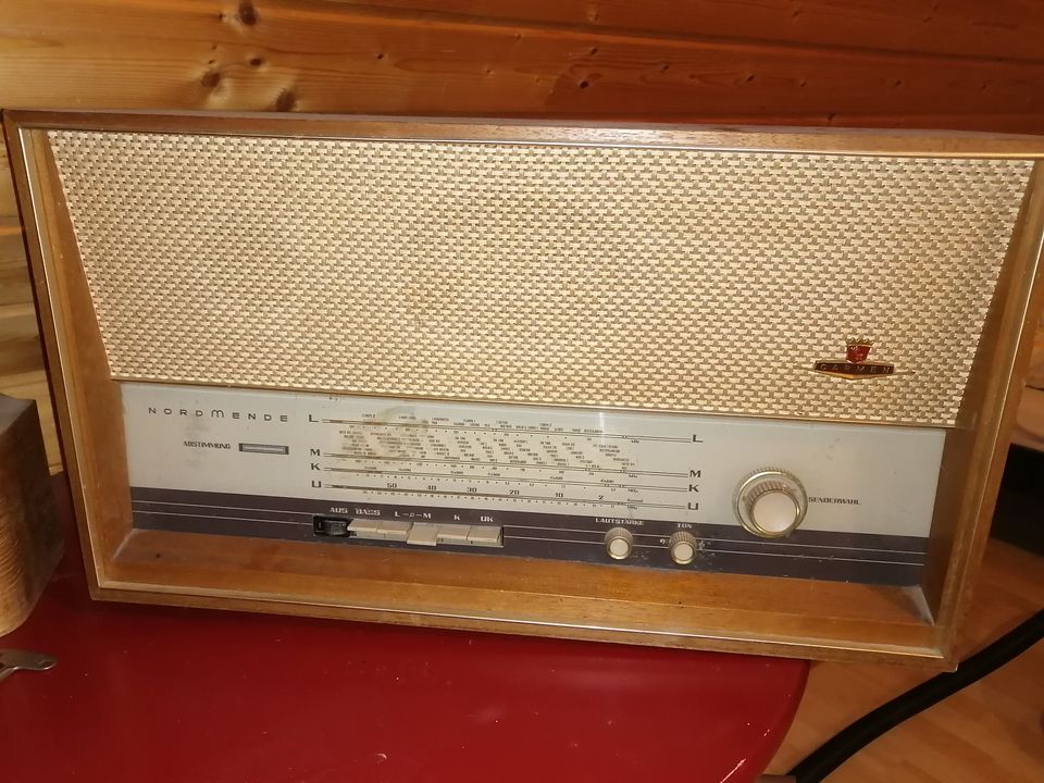 Nordmende Carmen Radio Antik funktionsfähig in Jettingen-Scheppach