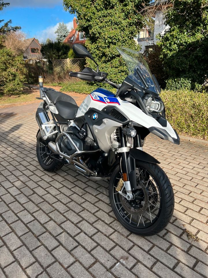 BMW GS 1250 HP mit Sportfahrwerk in Berlin