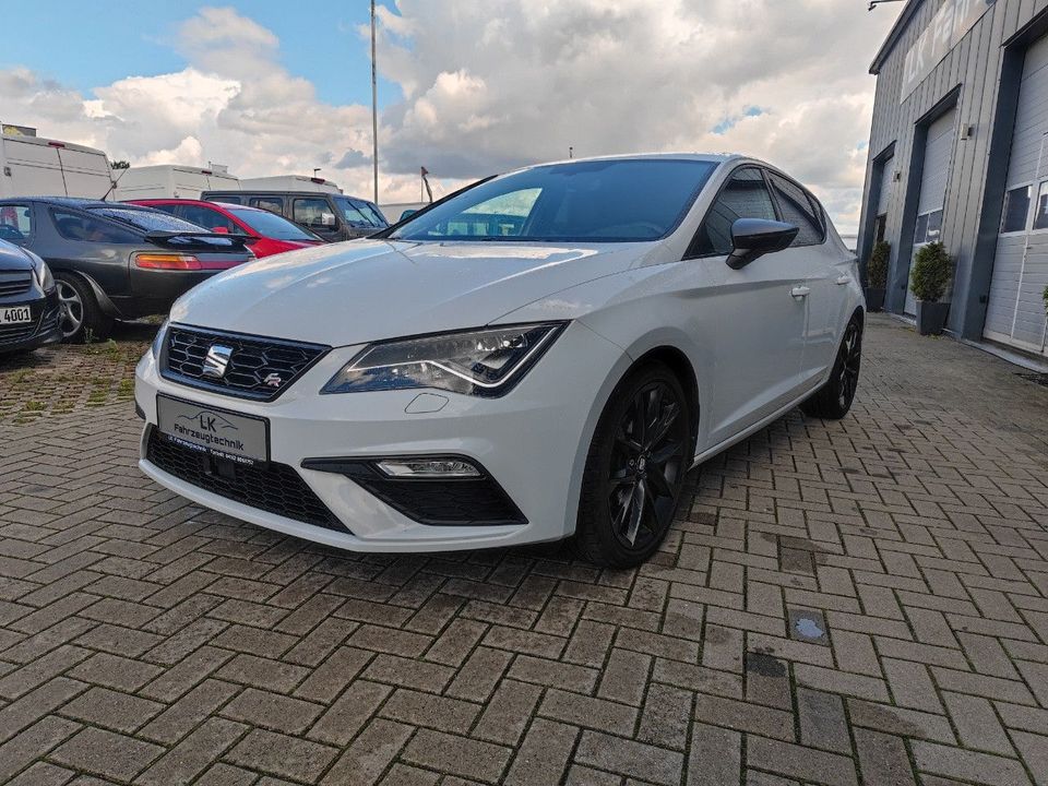 Seat Leon FR Automatik Virtual Cockpit aus 1.Hd in Tostedt